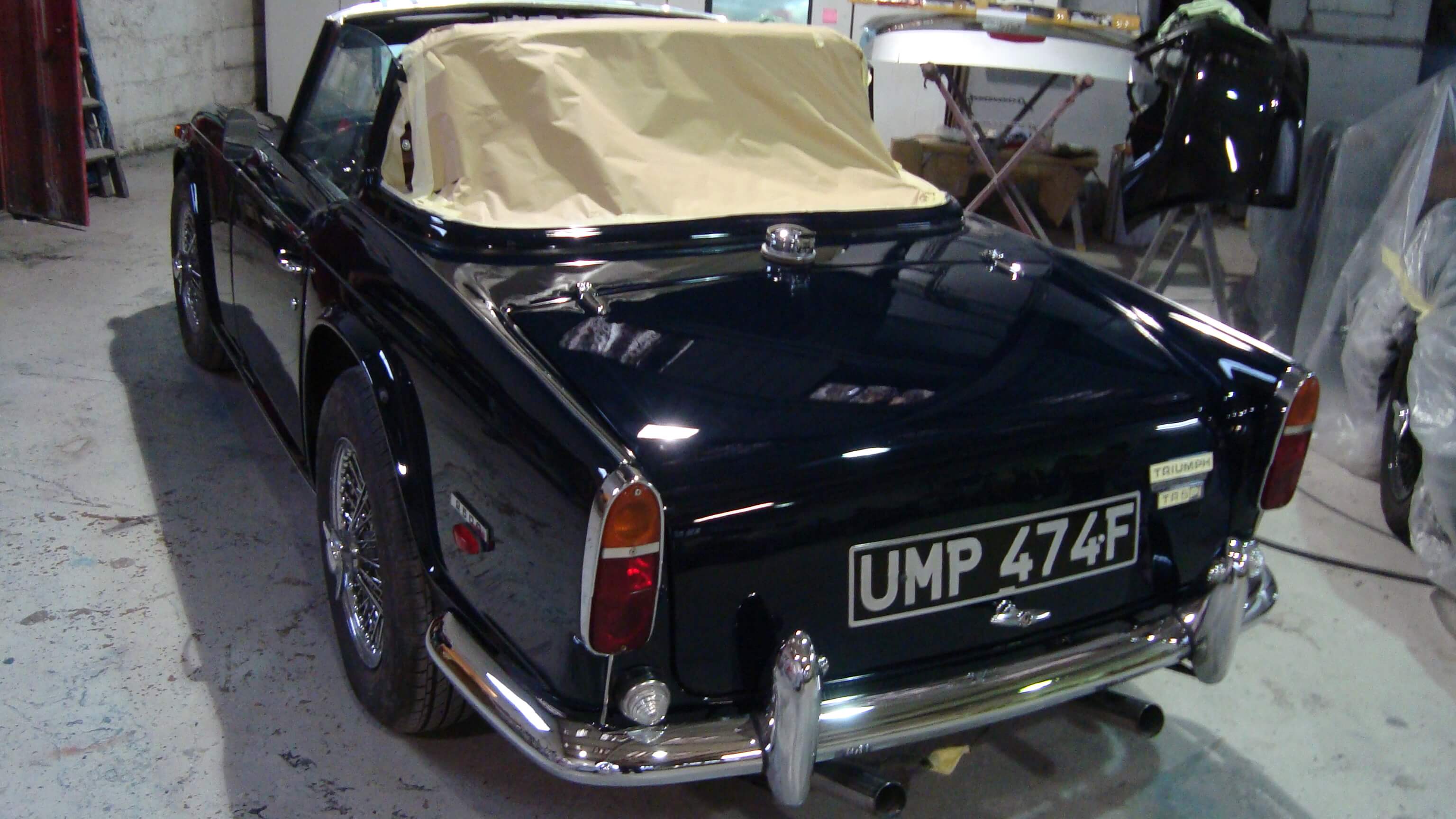 triumph tr5 completed with hood