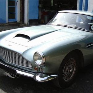 aston martin db4